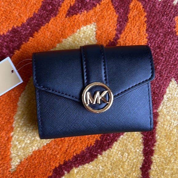 MICHAEL KORS CARMEN MEDIUM LOGO AND FAUX LEATHER WALLET BLACK - Picture 16 of 16
